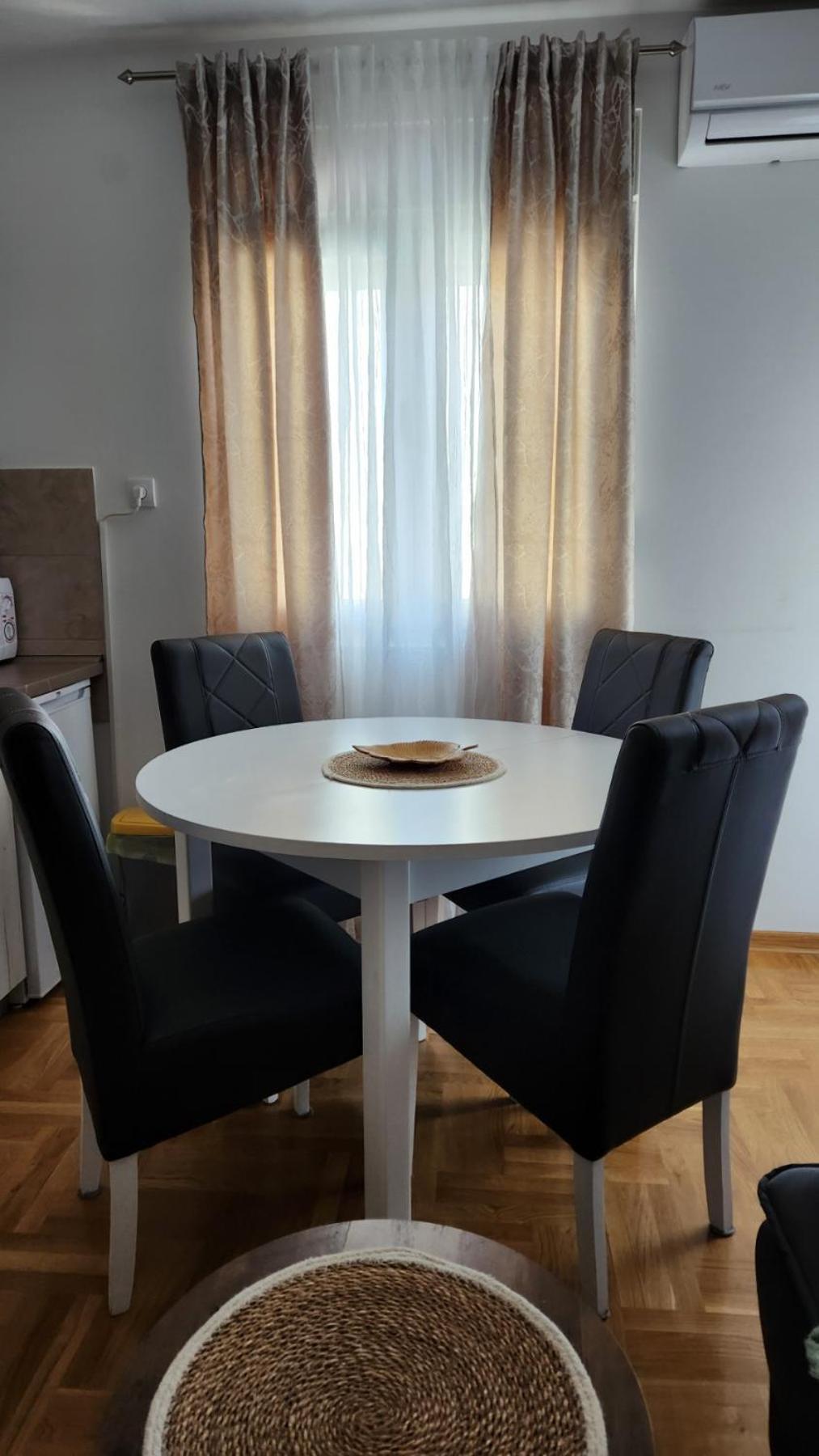 Apartman Tim Lux 2 Vrnjačka Banja Buitenkant foto